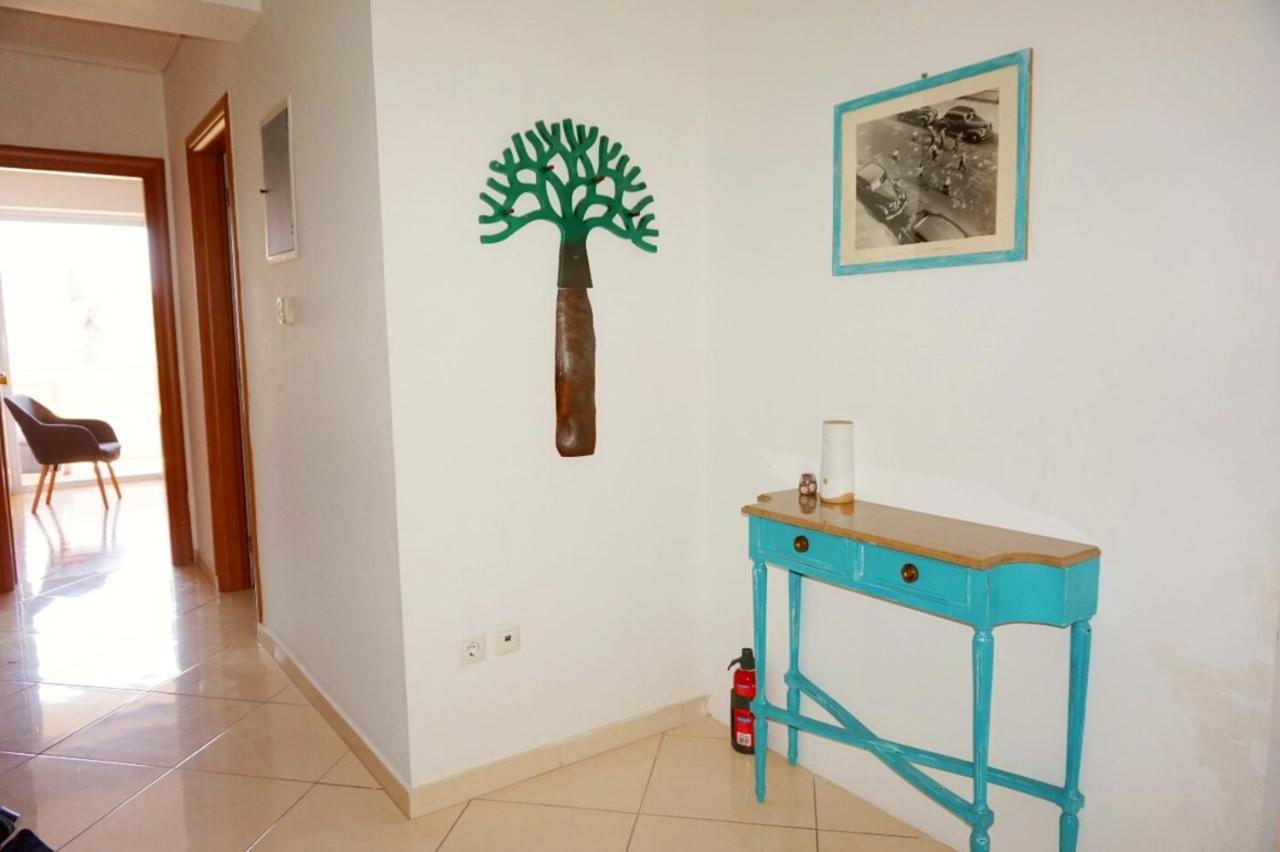 Piraeus Bright Apt Exterior photo