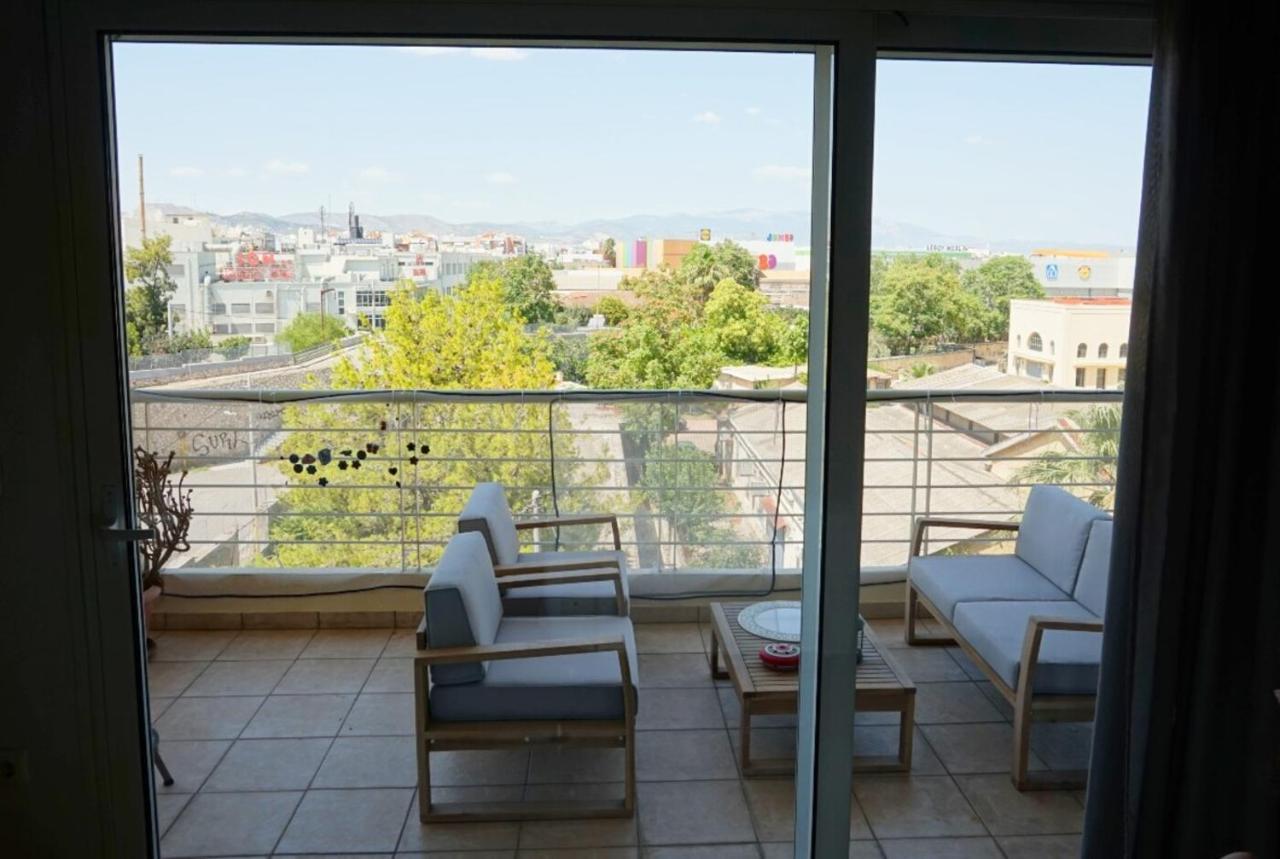 Piraeus Bright Apt Exterior photo